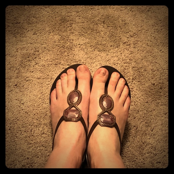american eagle rubber sandals